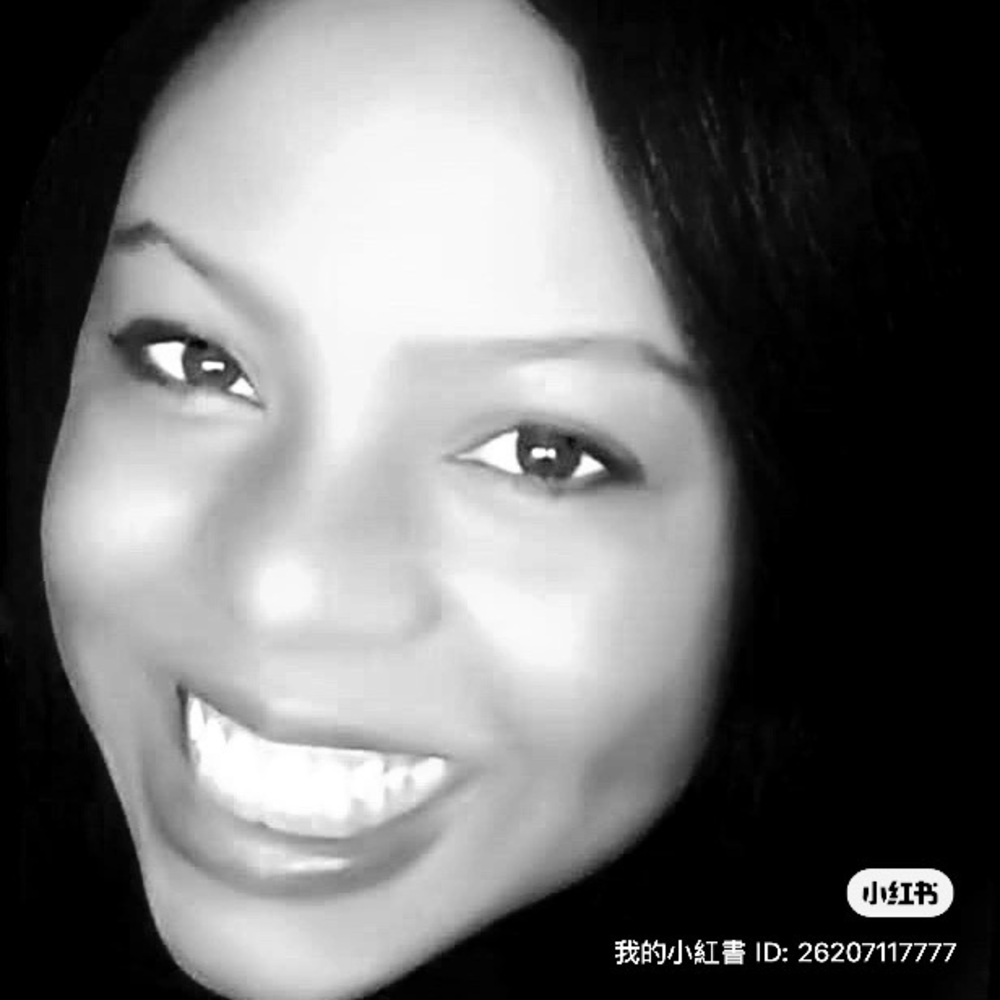 Meet your Posher, Monica